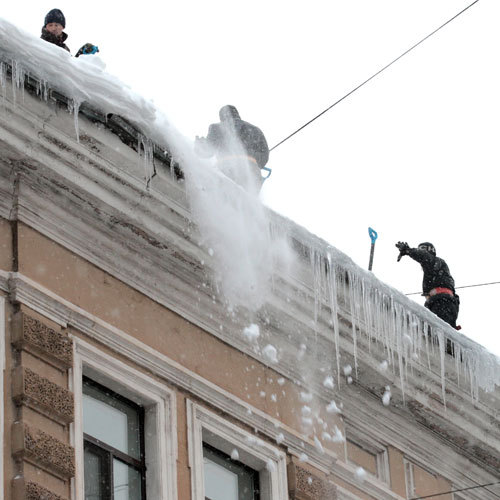 yborka snega s krish.jpg